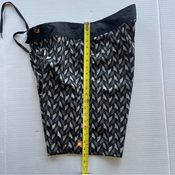 Quick Silver Waterman Collection Men's Black and Gray Swim Shorts Size 34 - Picture 9 of 11